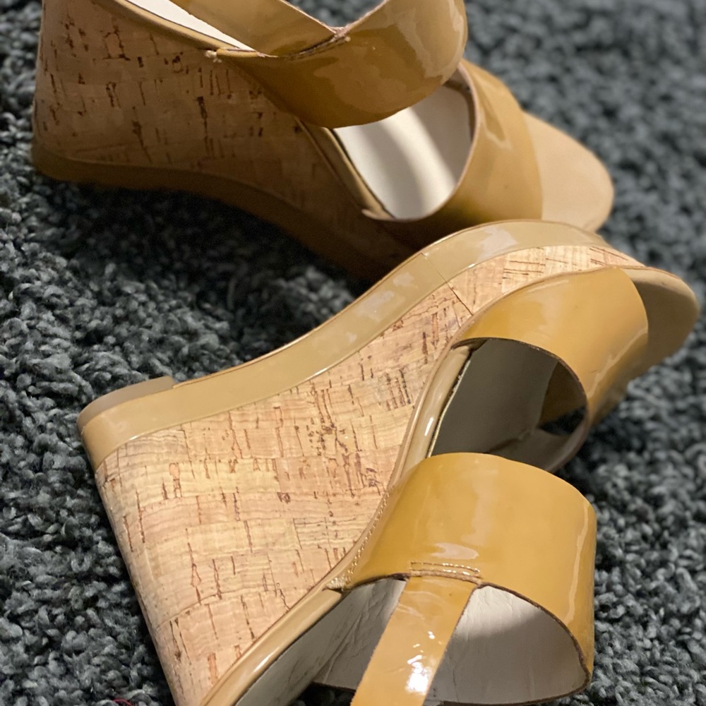 Franko Sarto Wedges Sz 7m - Taupe Leather Upper